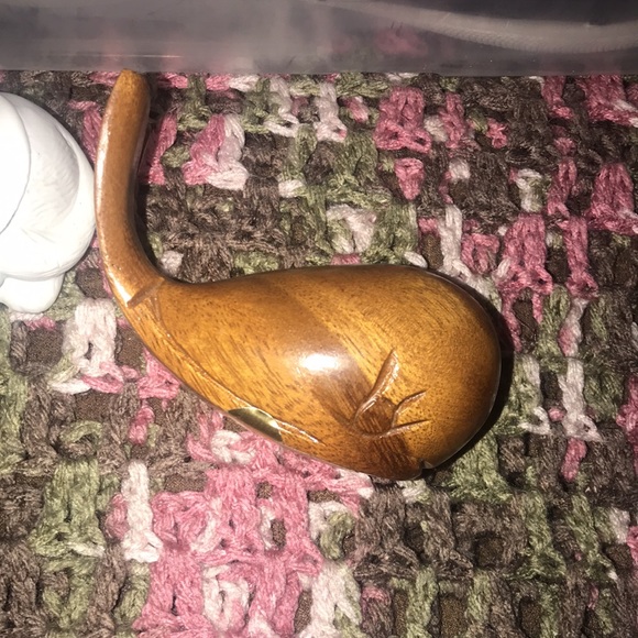 Vintage Whale Carving 1950's Woods of Hawaii Monkey Pod Carvings Waikiki Hawaii - Picture 6 of 8